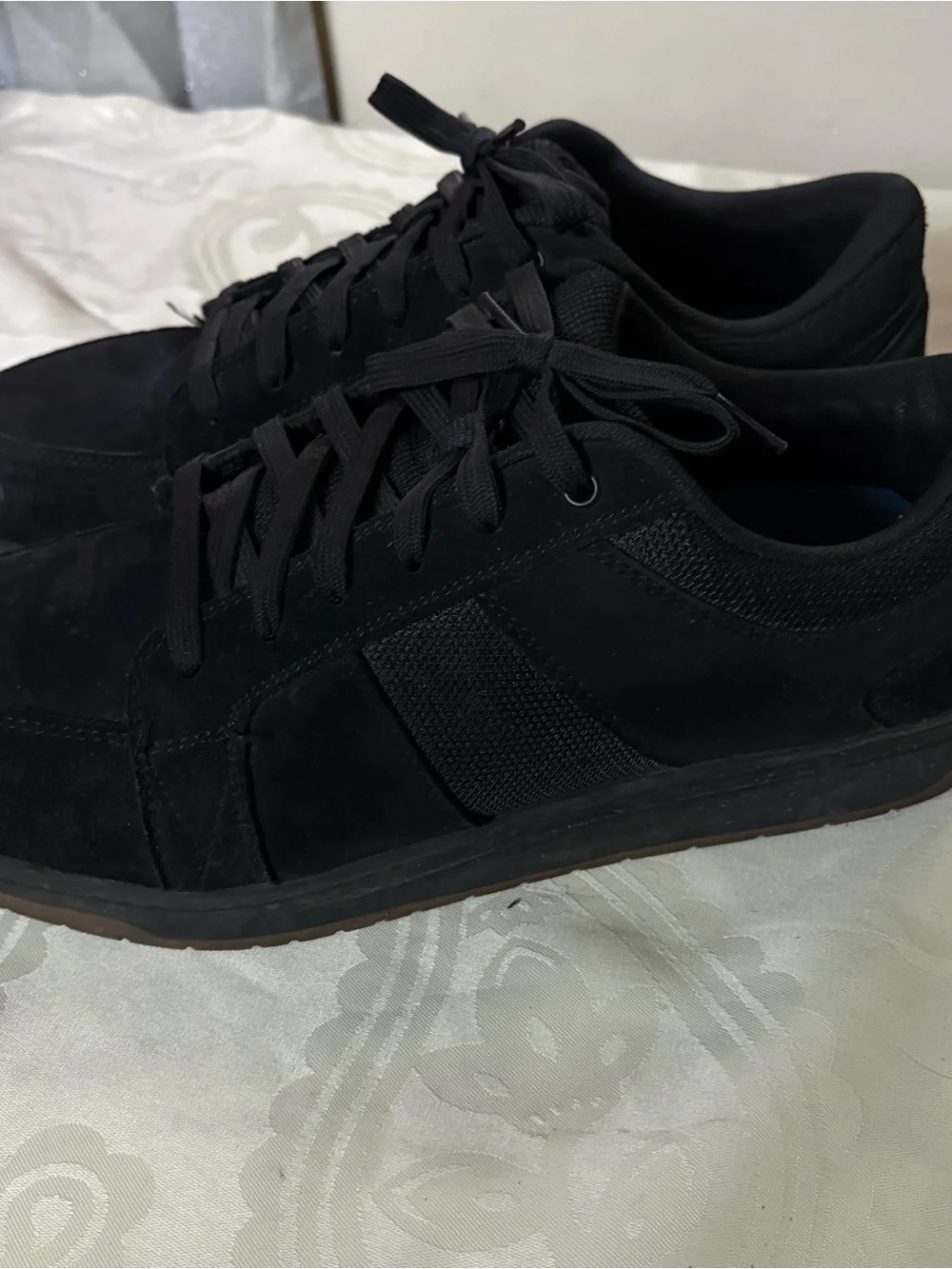 Brahma men’s Grate 11 steel toe work shoe featuring a black suede design size 12